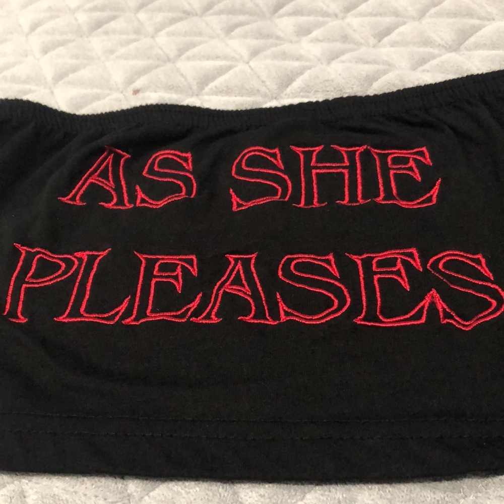 Halter/Crop Top - Picture 2 of 6